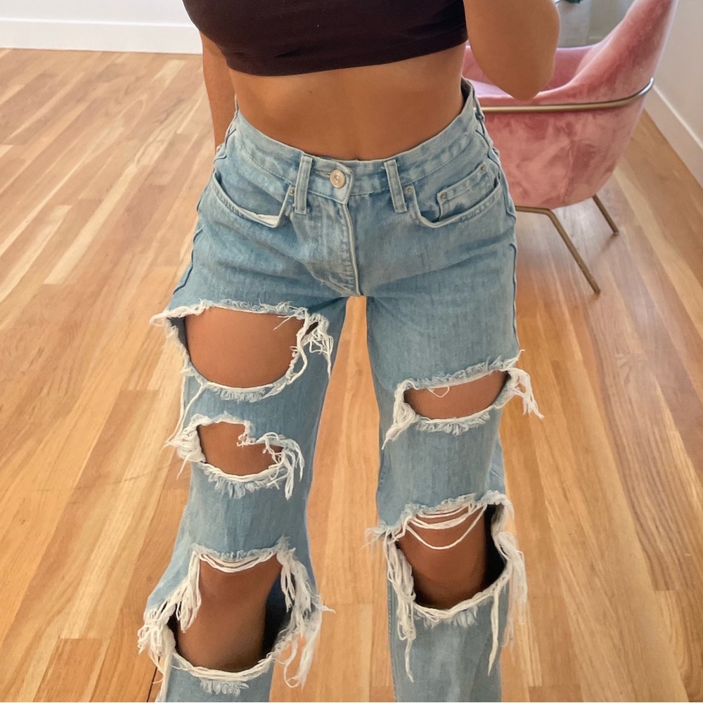 High Rise Baggy Ripped Jeans - Picture 2 of 5